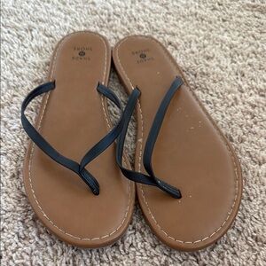 Shade & Shore Black and Tan Sandals Minimalist Design